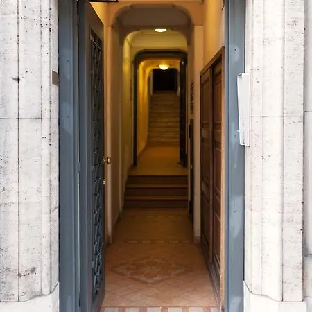 Tritone 91 Apartment *