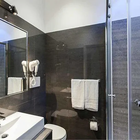 Town House 3*