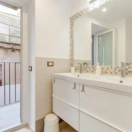 Colosseum By Serena Apartment *