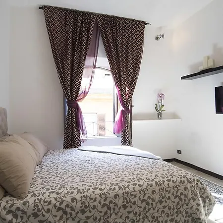 Justa Casa Borgo Vittorio Rome
