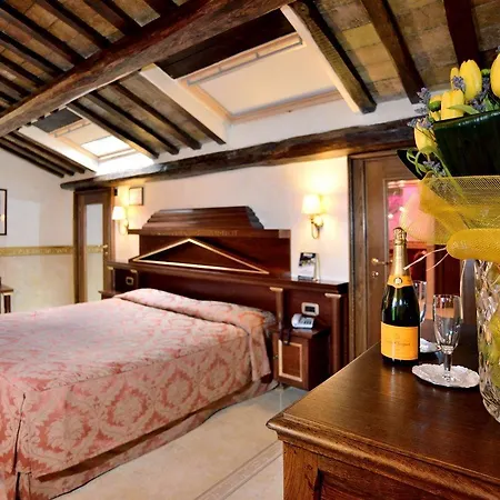 Pantheon Hotel
