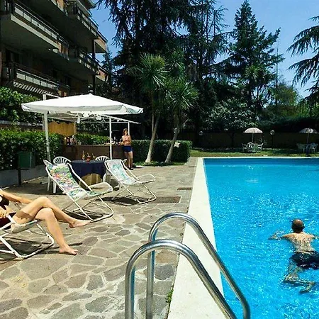 Hotel Park Blanc Et Noir 3*