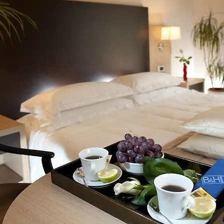 C-hotels Club House מלון 4*