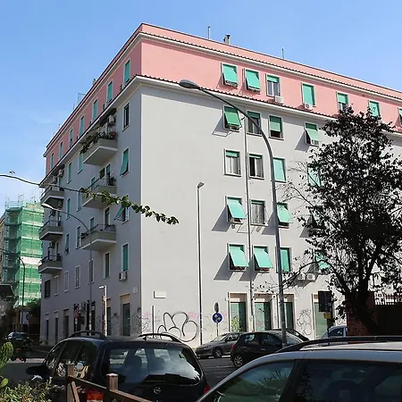 Apartment Domus Lauri *
