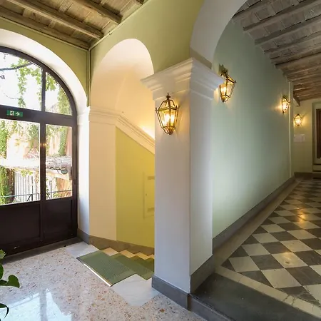Aparthotel Babuino 79