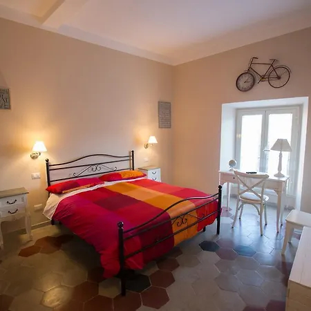 Quiriti 2* Rome