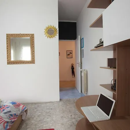 Eva Guest house *