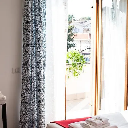 Homestay Floral House Ciampino *