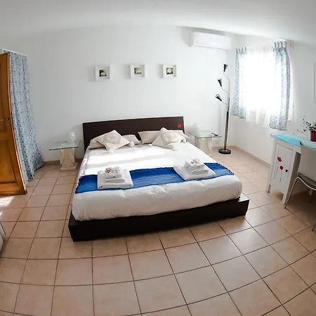 Homestay Floral House Ciampino