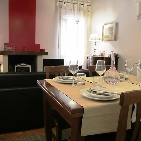 Apartment Mattonato House In Trastevere