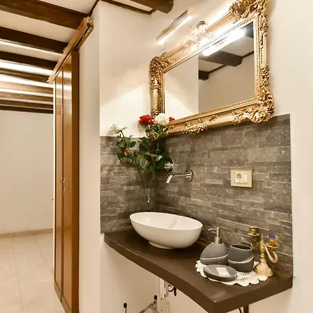 Holiday home Loft Pantheon