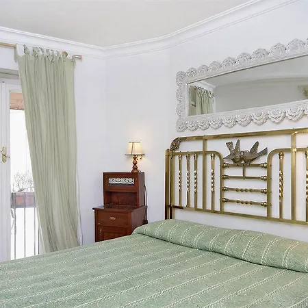 Gambero Luxury בית הארחה *