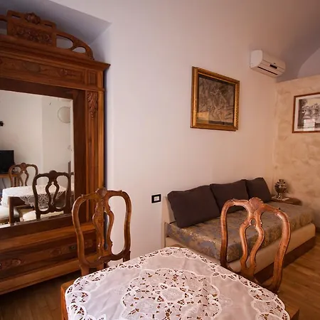 Fadahouse Apartment *
