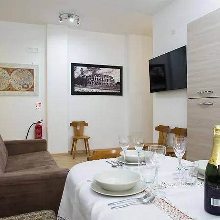 Gregory House Apartment