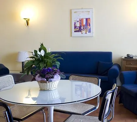 V House Roma