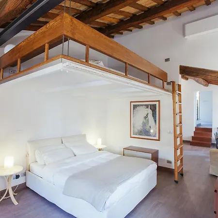 Domizio Apartment