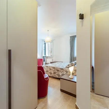 Guest house La Dolce Barberini 3*