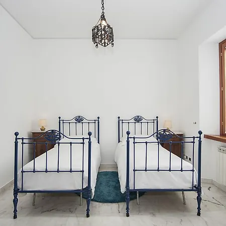 Visconti Holiday House * Rome
