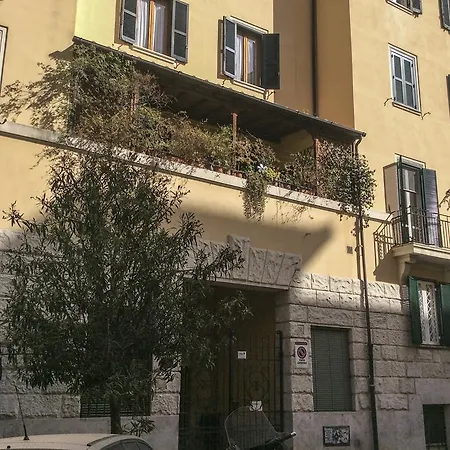 Apartment Chic Giannone Rome