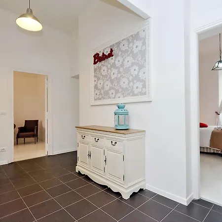 Apartment Charming Antonia 300 Mt From Colosseum Rome