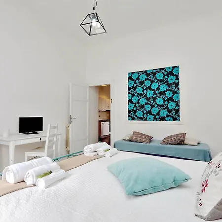 Charming Antonia 300 Mt From Colosseum Apartment *