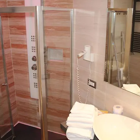 Roman Royal Guest house 2*