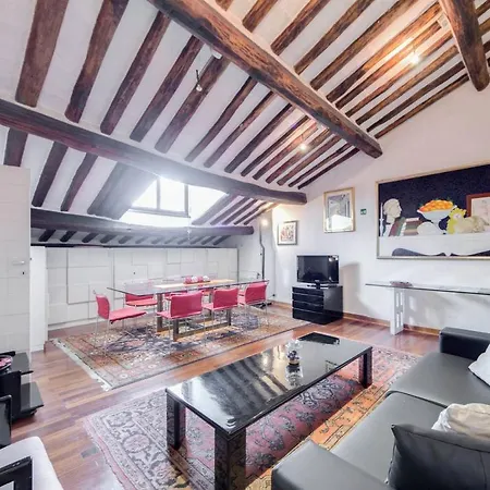 Apartment Appartamento Piazza Del Parlamento 3