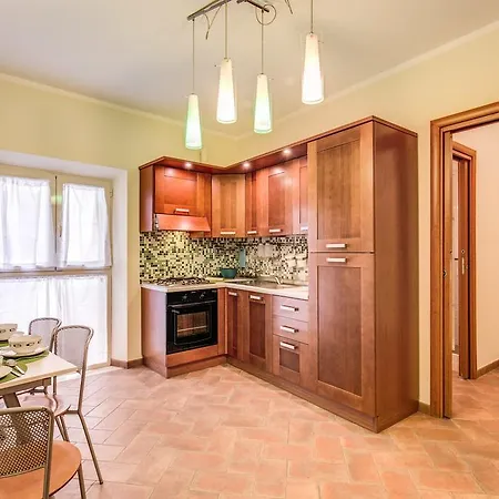Apartment Appartamento Via Del Monte Della Farina