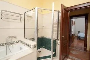 Cr137 - San Giovanni, Piazza Tuscolo Hotel Rome
