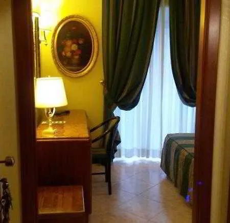 Hotel Raeli Luce Řím
