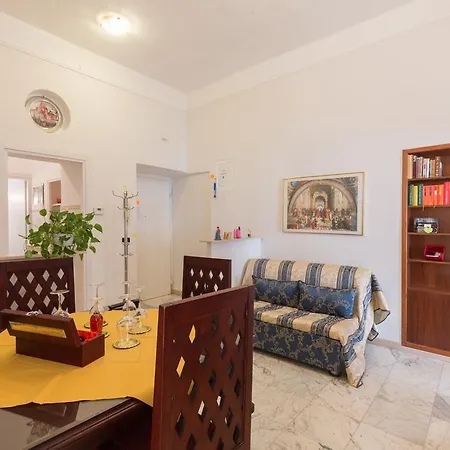 Simon's Place Roma