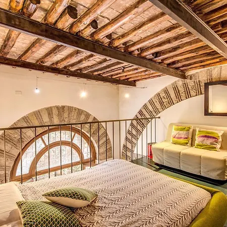 Trastevere Hyperloft & Garden Apartment *