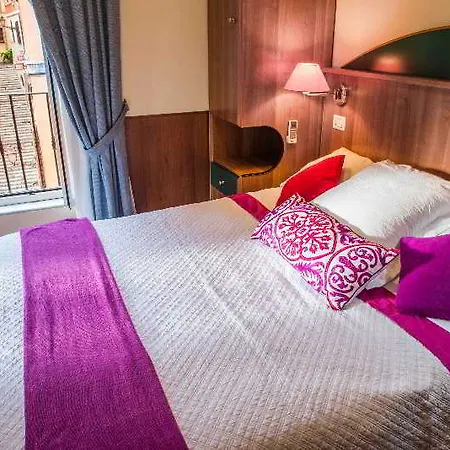 Hotel Dharma Boutique & 4*