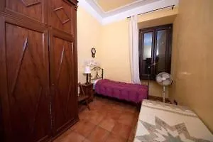 Hotel Cr137 - San Giovanni, Piazza Tuscolo Rome