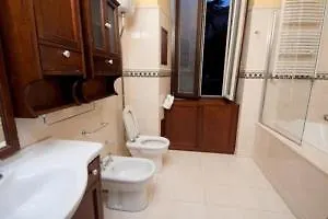 Hotel Cr137 - San Giovanni, Piazza Tuscolo *