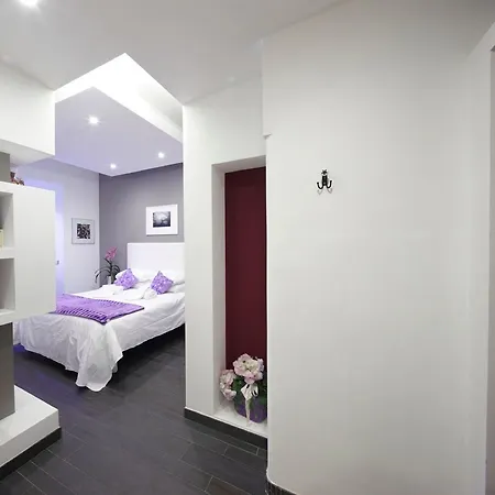 77 Bed & Breakfast Řím