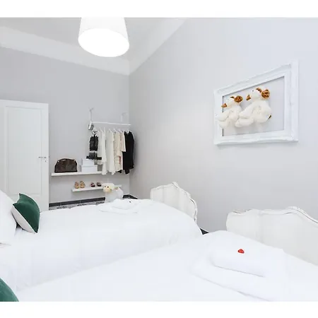 Apartment Trevi Fountain Deluxe - Your Italian Holidays Rome