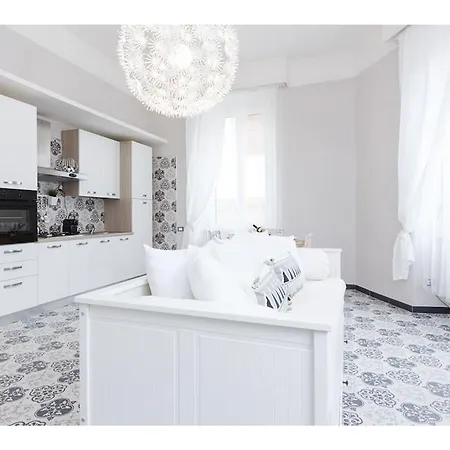 Trevi Fountain Deluxe - Your Italian Holidays