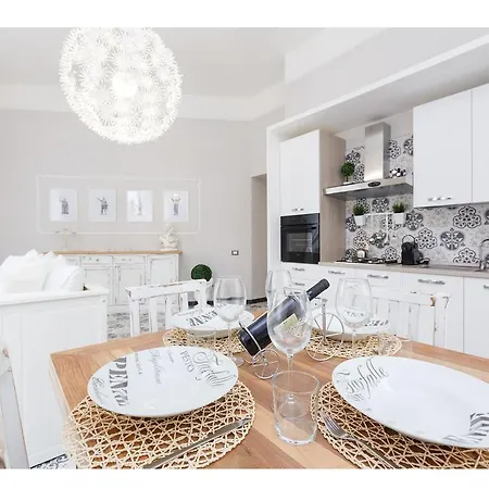 Trevi Fountain Deluxe - Your Italian Holidays Apartment Rome
