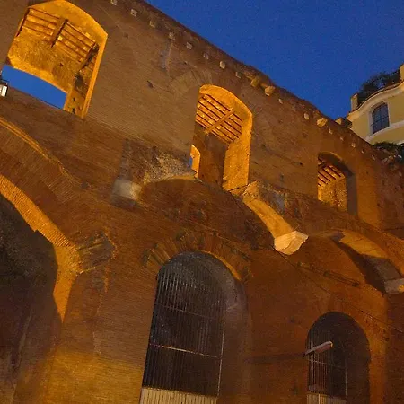 Forum Apartment