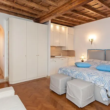 Apartment In - Gambero Rome