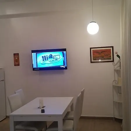 Flavius Apartment *
