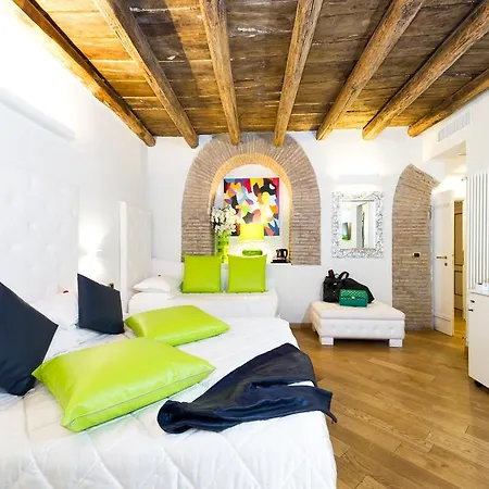 Domus Spagna Capo Le Case Bed & Breakfast Roma