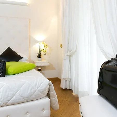 Domus Spagna Capo Le Case 3* Roma