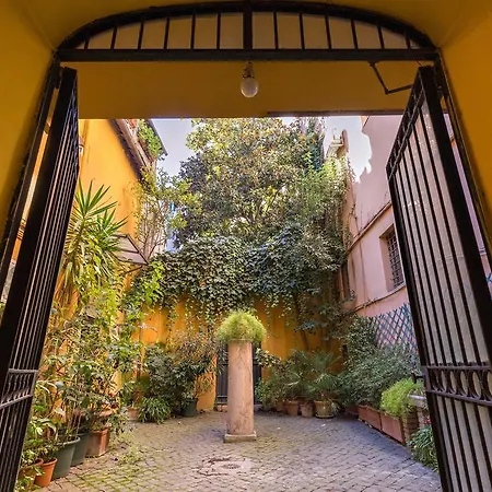 Roman House With Balcony Holiday home Rome