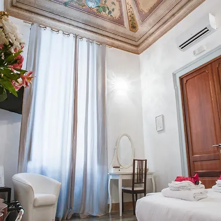 Lh Royal Terrace Penzion
