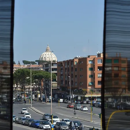 Vatican Relais
