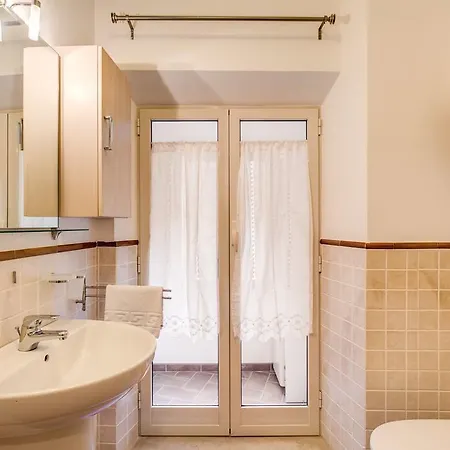 Apartment Appartamento Via Del Monte Della Farina