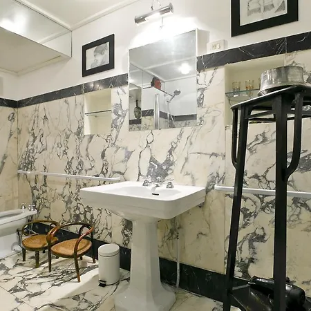 Aventino Orange Garden Bed & Breakfast 2*