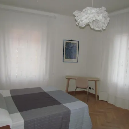 Via Dei Savorelli 4 Appartamento *